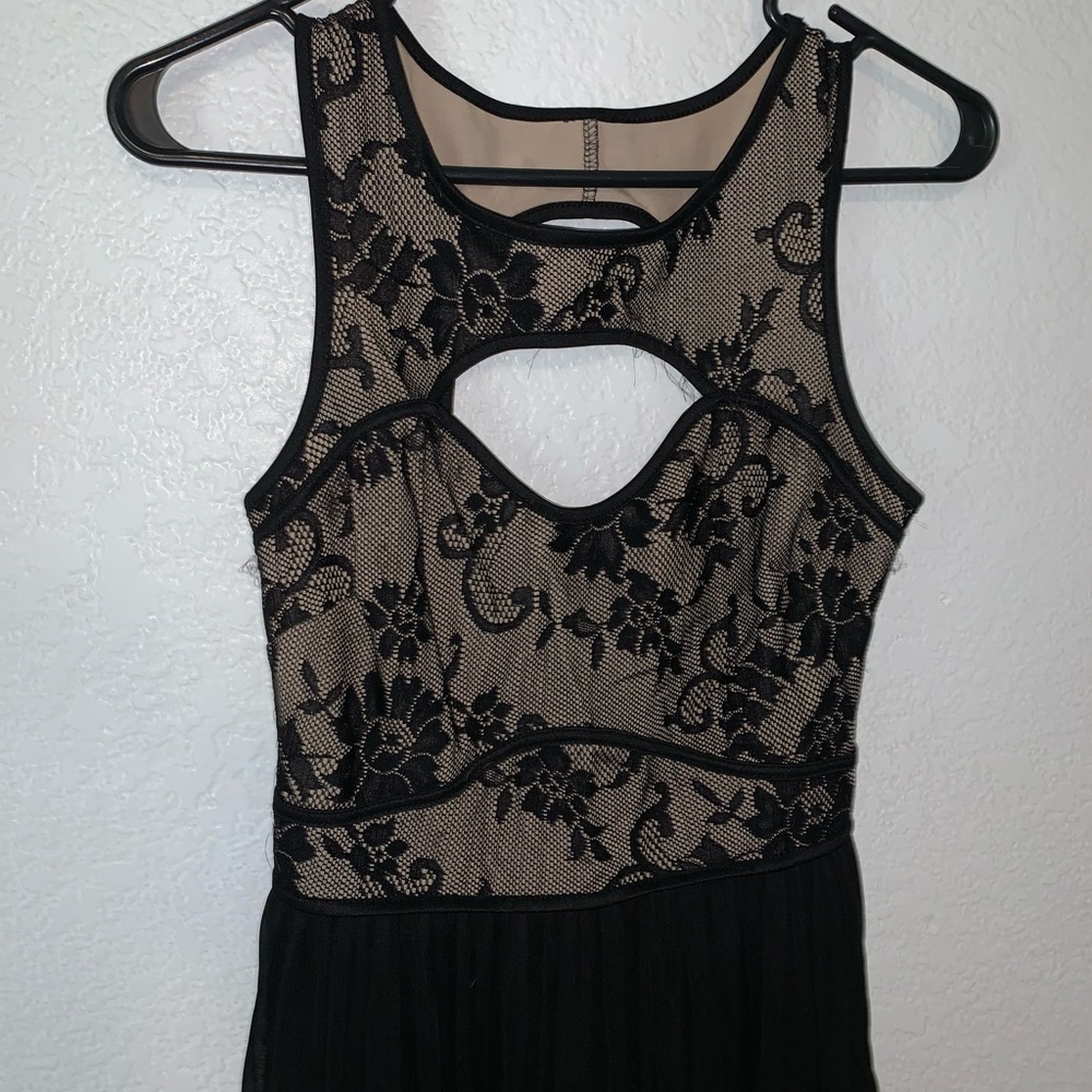 dress - Picture 4 of 5